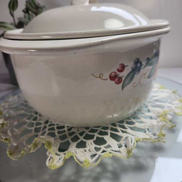 Corelle Coordinates 1.5 Quart Covered Casserole Abundance Fruit Stoneware - Picture 5 of 11